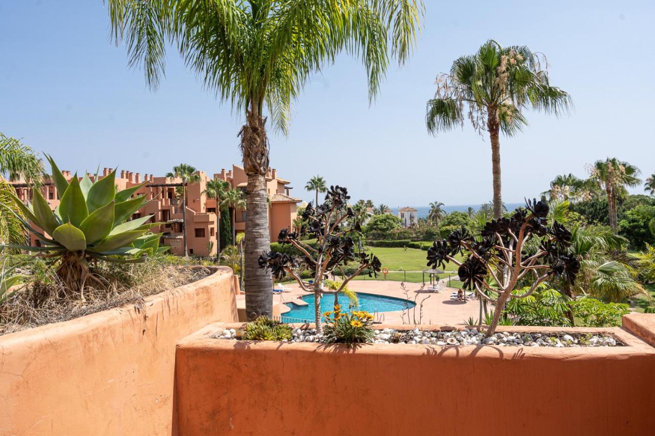 El Sol Sotoserena 2 Bedroom Apartment Estepona Buitenkant foto